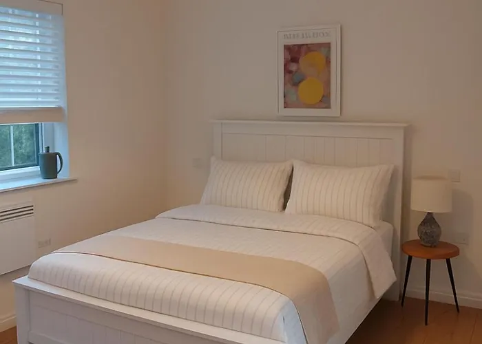 Knightstown * Knights Town